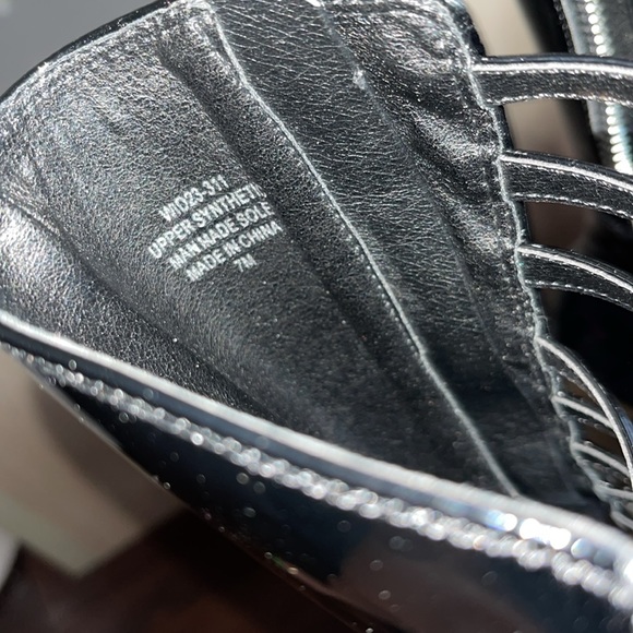 Brand new widow platform boots 7 - Picture 6 of 6